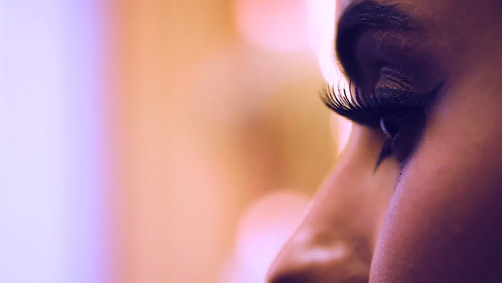 Nahaufnahme Das Auge eines Models groß, Mode Fashion Modavision